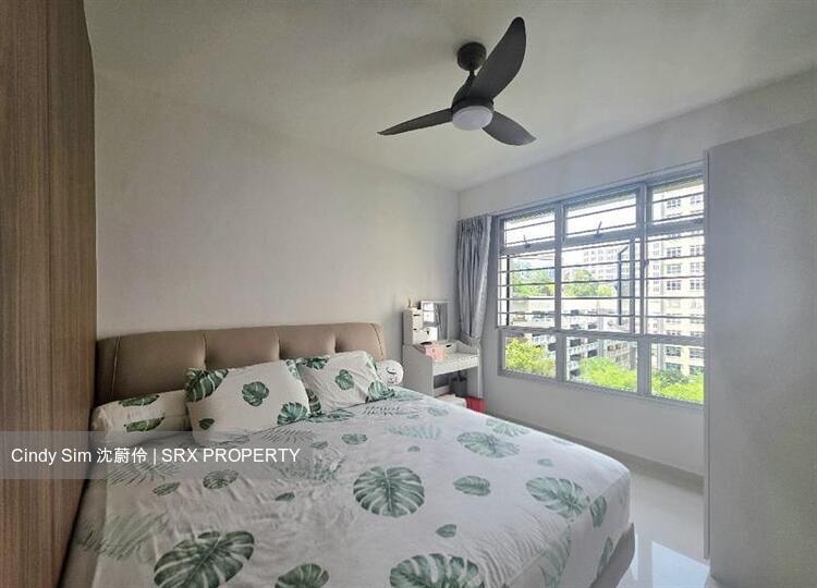 Blk 876A Tampines Avenue 8 (Tampines), HDB Executive #631387001